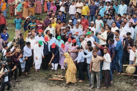 কুড়িগ্রামে খাল পুনঃখননের কর্মসূচি উদ্বোধন করলেন - ত্রাণমন্ত্রী