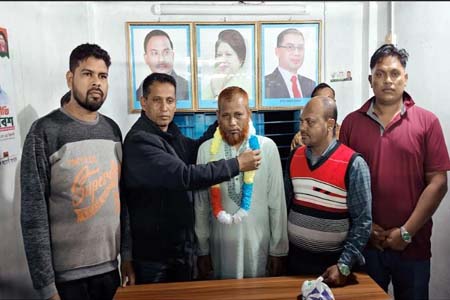 যুবলীগ নেতা পদত্যাগ করে যুবদলে যোগদান