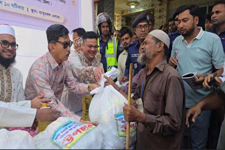 দরিদ্রদের উৎসবের আনন্দ