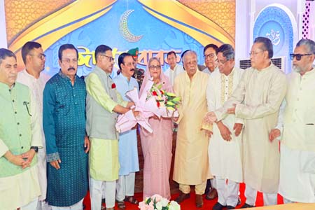 বিভিন্ন শ্রেণি পেশার মানুষের সঙ্গে প্রধানমন্ত্রীর শুভেচ্ছা বিনিময়