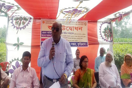 ফুলবাড়ীতে খাস পুকুর পুনঃ খনন স্কিমের শুভ উদ্বোধন