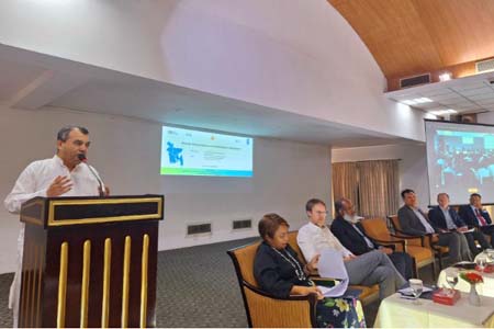 আন্তর্জাতিক সহায়তার ওপর নির্ভরশীল