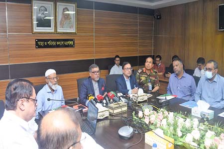 স্বাস্থ্যসেবায় দেশের মানুষ খুশি