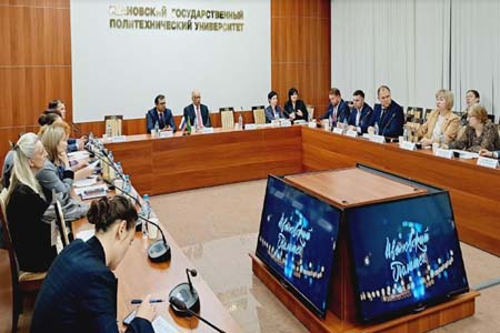 রাশিয়ায় ইভানোভোর গভর্নরের সাথে বাংলাদেশের রাষ্ট্রদূতের বৈঠক