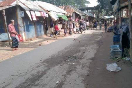 নৌকা-স্বতন্ত্র প্রার্থীর সমর্থকদের সংঘর্ষ