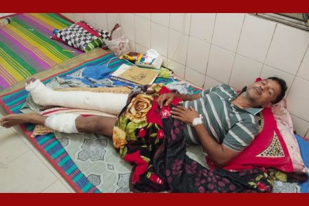 ফরিদপুরে জমি নিয়ে বিরোধে অবসরপ্রাপ্ত সেনা সদস্যের পা ভাঙার অভিযোগ