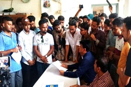 শিক্ষার্থীদের আল্টিমেটাম