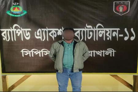 ফেসবুকে পরিচয়, চ্যাটিং গ্রুপে গার্লফ্রেন্ডের ভিডিও ছড়ালেন প্রেমিক