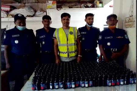 বেনাপোলে সীমান্ত থেকে ২৪৪ বোতল ফেনসিডিল  উদ্ধার