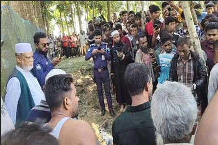 ফসলি জমি থেকে যুবকের লাশ উদ্ধার 