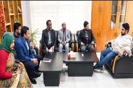 সক্ষমতা বৃদ্ধিতে কাজ করার জন্য আর্কাইভের কর্মকর্তাদের প্রতি আহ্বান তথ্য ও সম্প্রচার উপদেষ্টার
