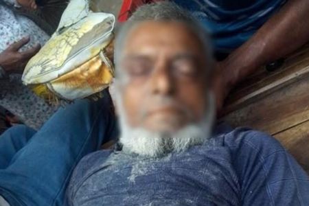 আগৈলঝাড়ায় সড়ক দূর্ঘটনায় মাছ ব্যবসায়ি নিহত