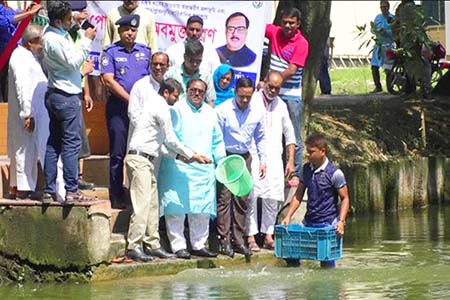 দেশে মাছের চাষের আগ্রহ বাড়াতে হবে -খাদ্যমন্ত্রী