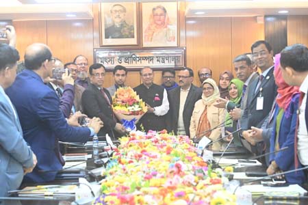 সমুদ্র থেকে মৎস্য আহরণ বৃদ্ধি করে রপ্তানি বাড়ানোর পরিকল্পনা রয়েছে -মৎস্য ও প্রাণিসম্পদ মন্ত্রী