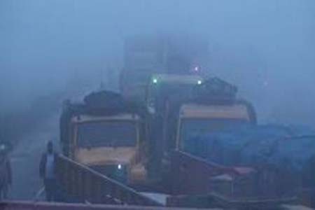 ঘন কুয়াশায় বঙ্গবন্ধু সেতু