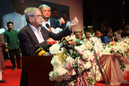 চাকরি না খুঁজে কর্মসংস্থান সৃষ্টিকারী হোন - মির্জা ফখরুল