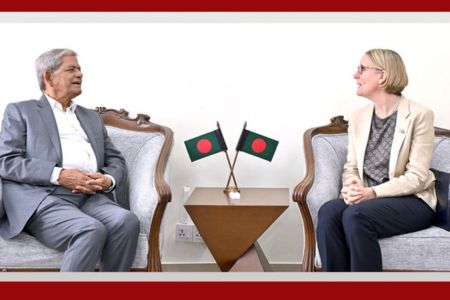 গণতন্ত্র শক্তিশালী করতে সহযোগিতার আশ্বাস যুক্তরাজ্যের