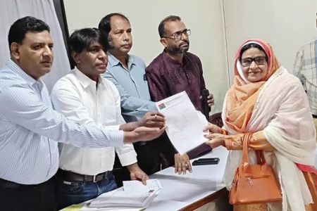 সংরক্ষিত নারী আসনে বিএনপির মনোনয়ন ফরম নিলেন ফোরাতুন নাহার প্যারিস 