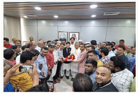 সিলেটে নেতাকর্মীদের শুভেচ্ছায় সিক্ত হলেন পররাষ্ট্রমন্ত্রী