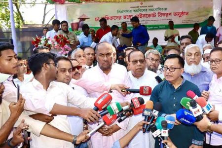 তেলের দাম বাড়লেও নিত্যপণ্যের বাজারে বড় প্রভাব পড়বে না: বাণিজ্যমন্ত্রী