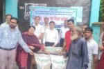 ফুলবাড়ীতে কৃষকের মাঝে বীজ, চারা ও সার বিতরণ