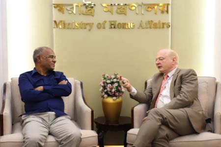 নির্বাচনের জন্য প্রস্তুত আইনশৃঙ্খলা বাহিনী