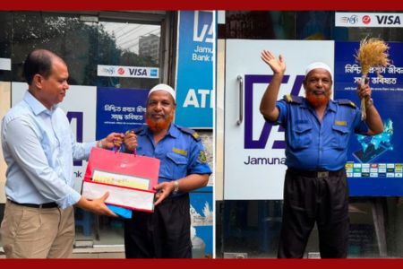 সড়কের পাশে ধানের শীষ নিয়ে দাঁড়িয়ে থাকা গার্ডকে উপহার পাঠালেন প্রধানমন্ত্রী