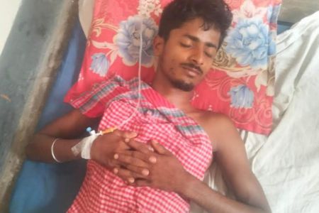 ব্যবসায়ীকে মারধর করে টাকা ছিনতাই অভিযোগ