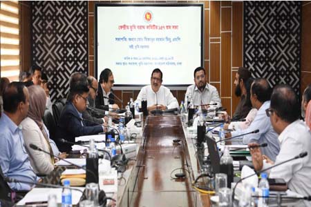 সরকারি জমি বরাদ্দে স্বচ্ছতা নিশ্চিতের নির্দেশ ভূমিমন্ত্রীর
