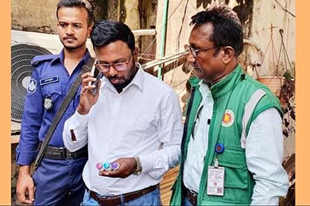 ফরিদপুরে বেসরকারি হাসপাতালে সরকারি ঔষধ