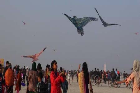 ঠিক সেই মুহূর্তে বন্ধ হলো