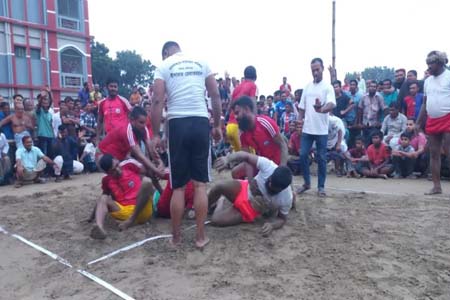 ঐতিহ্যবাহী হাডুডু খেলা, দর্শকদের ঢল