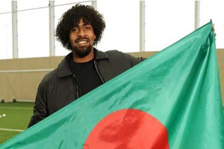 দেশে পা রেখেই সমর্থকদের বার্তা দিলেন হামজা চৌধুরী