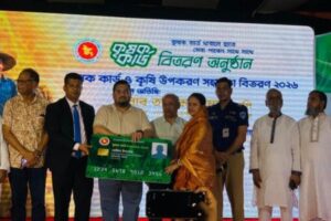 হাটহাজারীতে ১২০০ কৃষকের হাতে কৃষক কার্ড, প্রধানমন্ত্রীর প্রতি মীর হেলালের কৃতজ্ঞতা