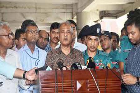 আন্তর্জাতিক বিমানবন্দরের নিরাপত্তা ও ইমিগ্রেশন প্রক্রিয়া পরিদর্শন