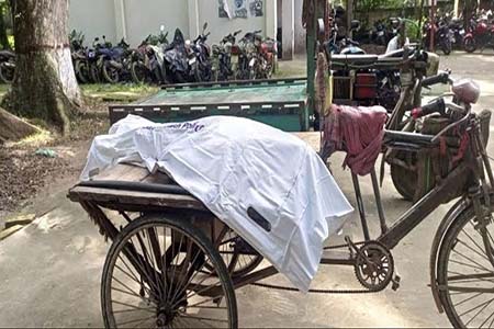 ঔষুধ খেয়ে গৃহবধূর আত্মহত্যা