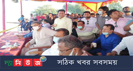 গড়াই নদীতে বিশাল নৌকা বাইচ প্রতিযোগীতা অনুষ্টিত-২০২১