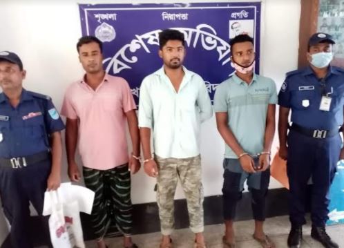 মধুখালীতে বিকাশ প্রতারক চক্রের তিন সদস্য আটক