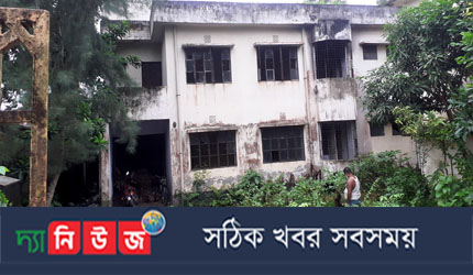 গৌরনদী আধুনিক মা ও শিশু কল্যান হাসপাতাল বরাদ্দ আছে সেবা কম