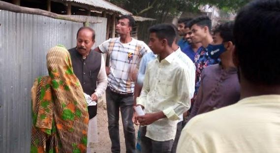 রাণীনগরের পারইল ইউপি’র নৌকা প্রতিকের চেয়ারম্যান প্রার্থীর ভোট প্রার্থনা