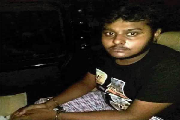 নড়াইলে মহানবীকে নিয়ে ফেসবুকে কটূক্তি : কলেজ ছাত্র আকাশ গ্রেফতার