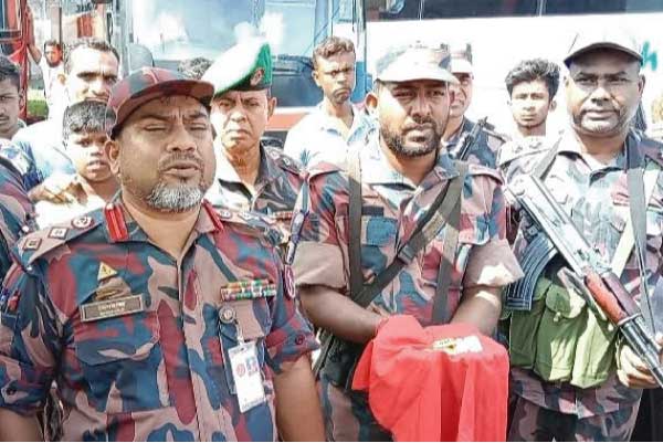 বেনাপোল সিমান্ত থেকে ১০ পিস স্বর্ণেরবার উদ্ধার