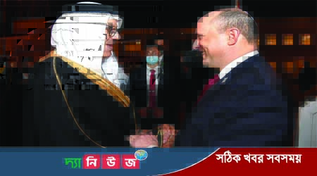 রাষ্ট্রীয় সফরে বাহরাইন পৌঁছেছেন ইসরাইলের প্রধানমন্ত্রী
