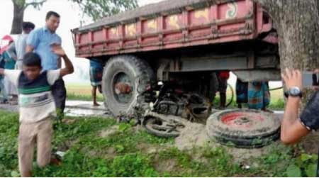 ঠাকুরগাঁওয়ে বালু ভর্তি ট্রাক্টরের চাপায় স্কুল ছাত্রের মৃত্যু !
