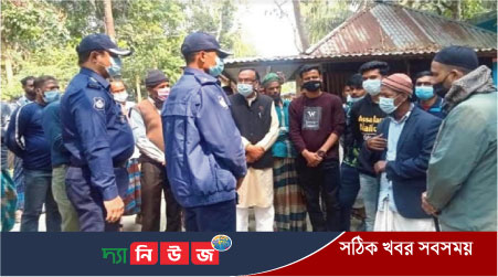 ফরিদপুরে স্কুলছাত্র হত্যার ঘটনাস্থল পরিদর্শনে এসপি আলিমুজ্জামান