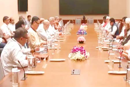 সরকারের সঙ্গে বিভেদ সীমিত