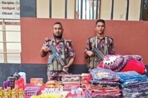 বেনাপোলে বিজিবি অভিযানে ভারতীয় চোরাচালান মালামাল আটক