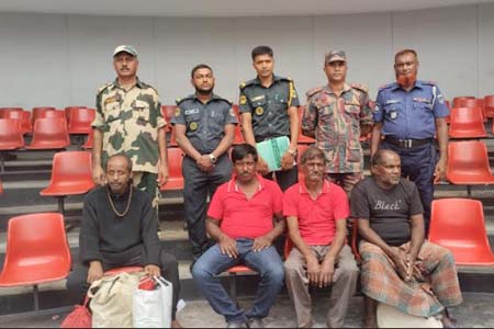 অবৈধ অনুপ্রবেশকারি ৪ ভারতীয়ের  ৯ বছর পর ঘরে ফেরা