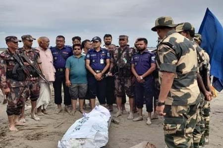 নদীর পানিতে ভেসে আসা ভারতীয় অজ্ঞাত যুবকের মরদেহ উদ্ধার