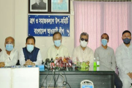 দীর্ঘমেয়াদি লকডাউন সমাধান নয়, জীবন ও জীবিকার মধ্যে সমন্বয় ঘটাতে হবে